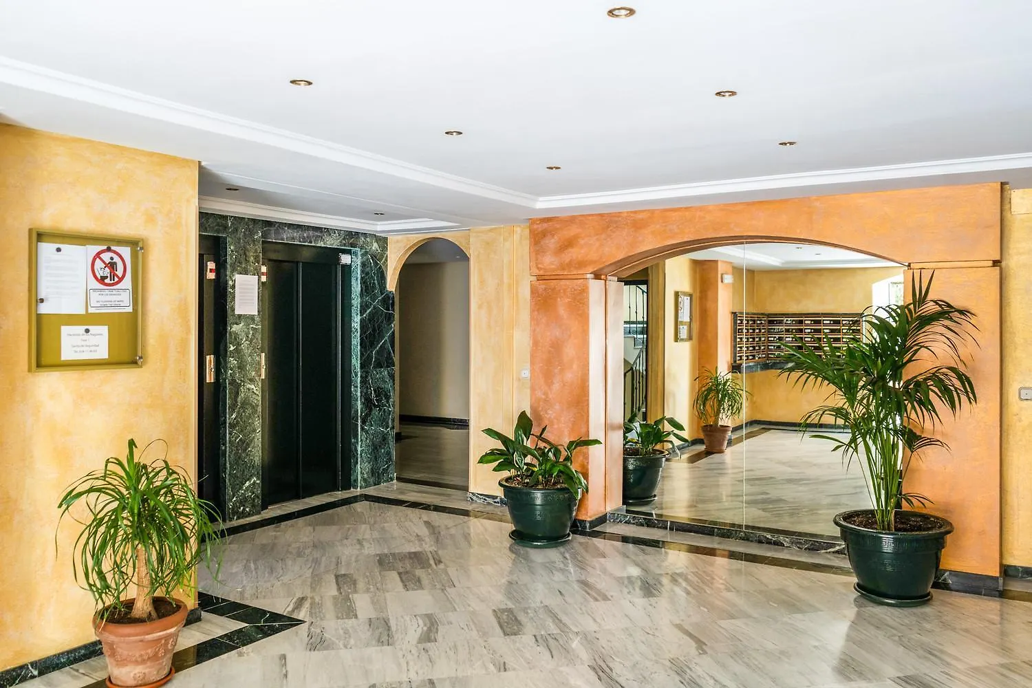 Hacienda De Los Nagueles - Golden Mile, Marbella 0*,