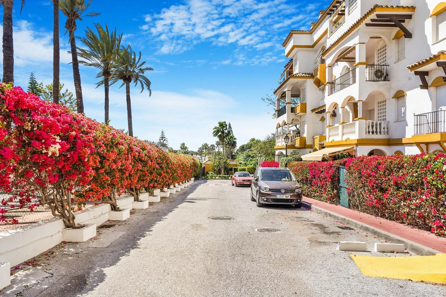 Hacienda De Los Nagueles - Golden Mile, Marbella Apartment