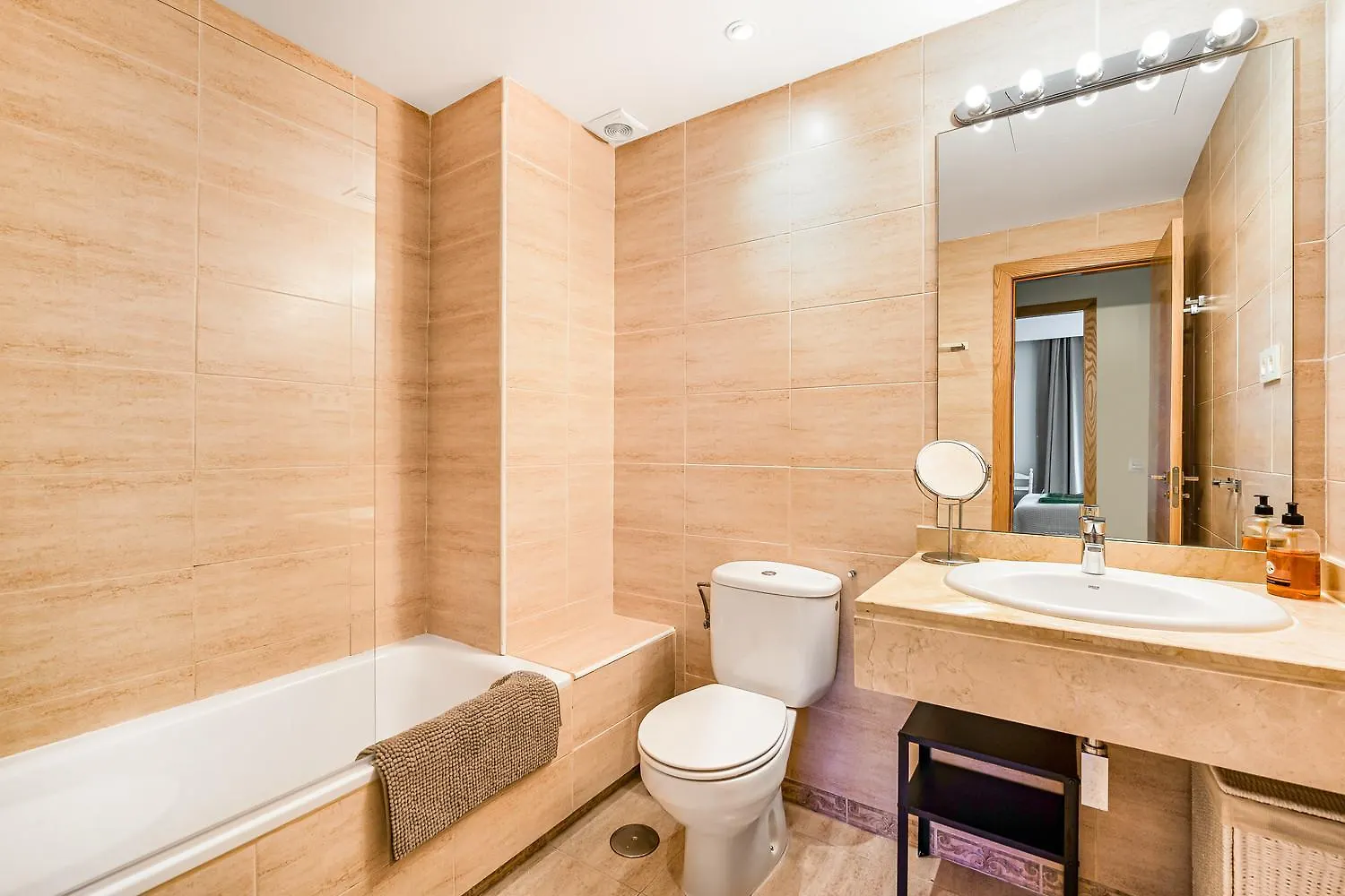 Apartment Hacienda De Los Nagueles - Golden Mile, Marbella